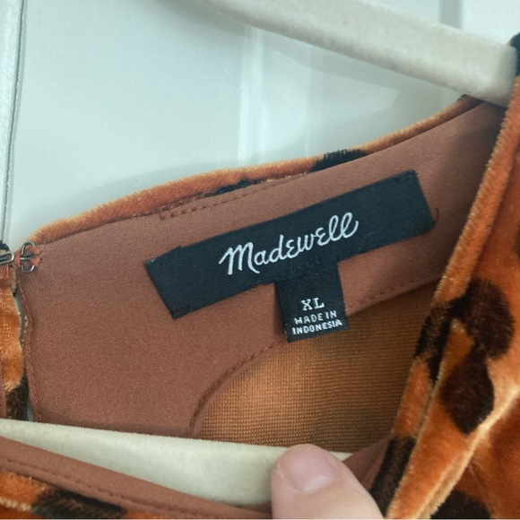 Madewell Polka Dot Ruffle Sleeve Top - Copper & Black - Picture 5 of 9